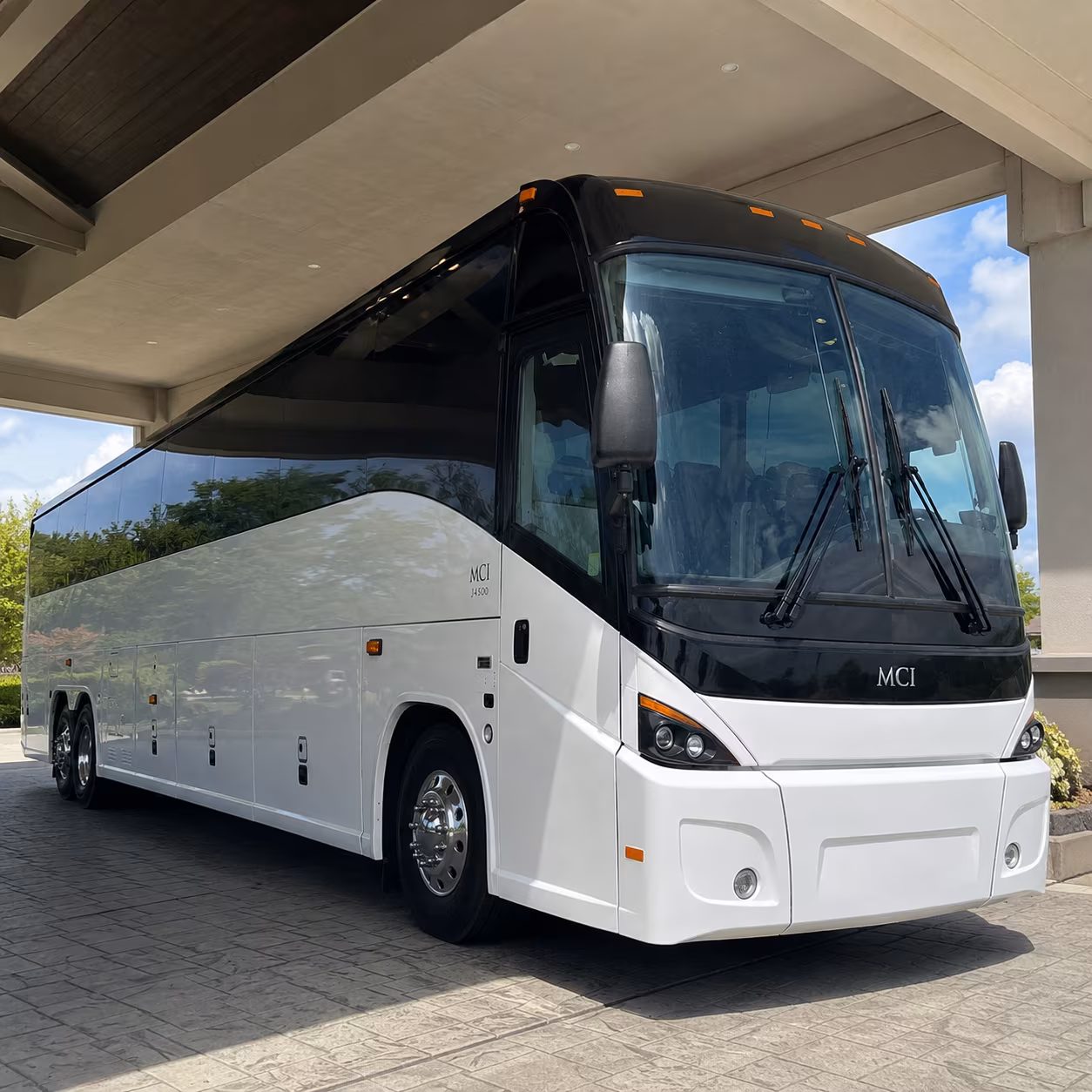 daily commuter shuttles along the i 84 corridor that keep your team on schedule
