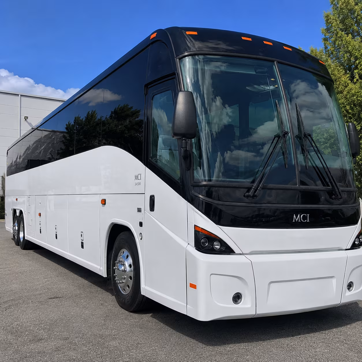 where charter buses pick up and drop off at pdx